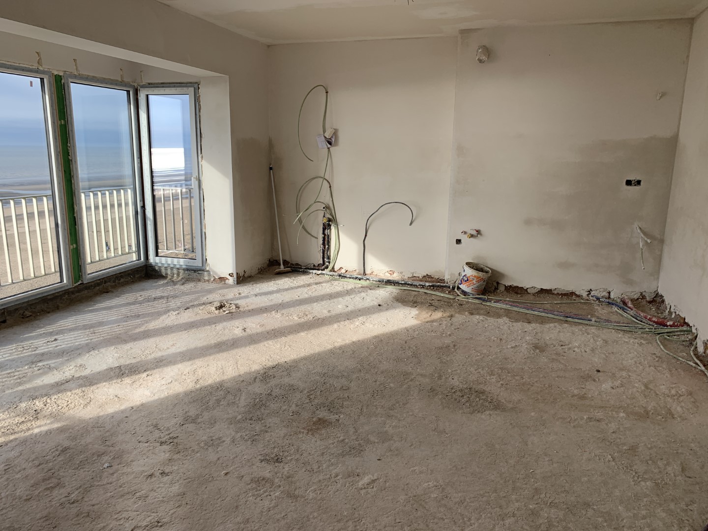 Renovatie in uitvoering met nieuwe technieken en schrijnwerk